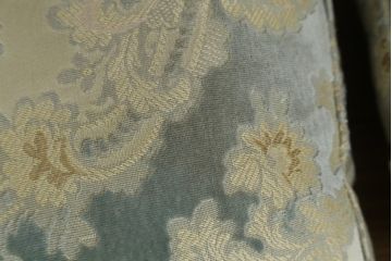 中古　イタリア高級家具　Mario Colciago&Figli(マリオ・コルチャゴ)　Fratelli Origgi(フラテッリ・オリッジ)　ロココ調のデザインがエレガントな3人掛けソファ(三人掛けソファ、3P)(R-075713)