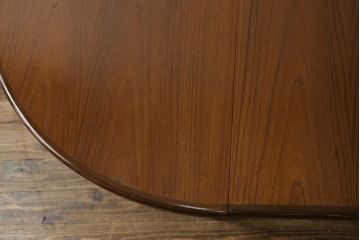 イギリスビンテージ　G-PLAN(ジープラン)　洗練された佇まいが魅力のエクステンションテーブル(ダイニングテーブル、拡張式テーブル、食卓、2人掛け、4人掛け、6人掛け、ラウンドテーブル、ヴィンテージ、英国、北欧)(R-075723)