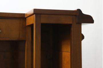 中古　美品　希少!!　スペイン製　バロッサバレンティ(VARO,S.A. VALENTI)　大人の空間づくりにピッタリなバーカウンター(カウンターテーブル、キッチンカウンター、演台、サービス台、収納棚)(定価185万円)(R-075724)です。