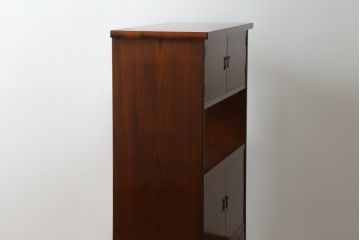 中古　美品!!　希少な廃盤品　モリシゲ(MORISHIGE・森繁)　前面根来塗り(ねごろ塗り・朱塗り・あけぼの塗り)　品のある佇まいが上質な和の空間にぴったりな高級飾り棚(茶棚、茶箪笥、収納棚、戸棚)(定価約70万円)(R-075726)