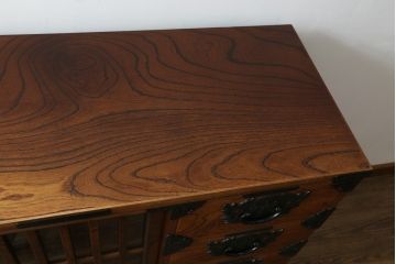 中古　岩谷堂箪笥　力強い木目と重厚な金具が美しい収納棚サイドボード(水屋箪笥、戸棚、キャビネット)(R-075727)
