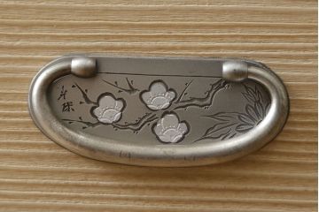中古　美品　伝統工芸士　吉沢昭治作　柔らかな色合いが魅力的な総桐箪笥(胴丸、総桐たんす、引き出し、着物箪笥、衣装箪笥、和タンス、整理タンス、収納たんす)(R-075728)