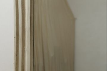 アンティーク雑貨　ラフジュ工房オリジナル　ペイント　柔らかな雰囲気与えるシンプルなアンティークホワイトのウォールミラー(鏡)(R-075732)