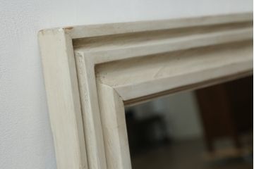 アンティーク雑貨　ラフジュ工房オリジナル　ペイント　柔らかな雰囲気与えるシンプルなアンティークホワイトのウォールミラー(鏡)(R-075732)