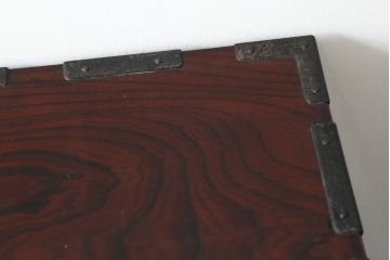 中古　伊達家の家紋入り!手打ち金具の美しさが魅力の小引き出し(小箪笥、仙台箪笥、小物収納、卓上収納)(R-075733)