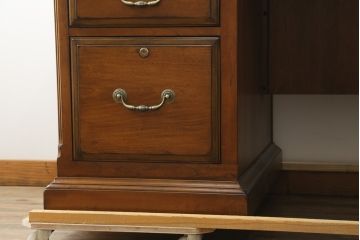 中古　美品!!　激レア　希少モデル　DREXEL HERITAGE(ドレクセルヘリテイジ)　重厚な佇まいで存在感抜群の両袖机(パートナーデスク、ニーホールデスク、ワークデスク、オフィスデスク、在宅用、在宅ワーク用)(R-075734)