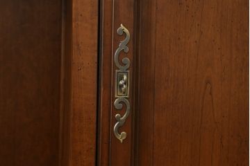 中古　美品!!　激レア　希少モデル　DREXEL HERITAGE(ドレクセルヘリテイジ)　重厚な佇まいで存在感抜群の両袖机(パートナーデスク、ニーホールデスク、ワークデスク、オフィスデスク、在宅用、在宅ワーク用)(R-075734)