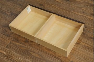中古　希少な廃盤品　北海道民芸家具　OM151　重厚感と気品漂うキャビネット(食器棚、飾り棚、収納棚、戸棚)(定価約80万円)(R-075735)