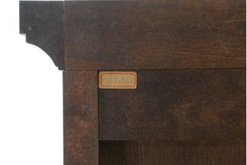 中古　希少な廃盤品　北海道民芸家具　OM151　重厚感と気品漂うキャビネット(食器棚、飾り棚、収納棚、戸棚)(定価約80万円)(R-075735)