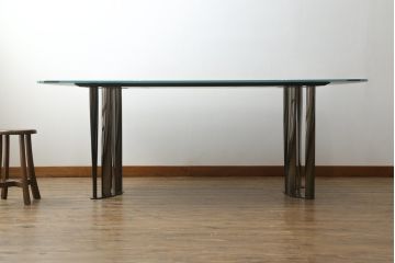 中古　美品　Cassina(カッシーナ)　BOBOLI(ボボリ)　スクエアテーブル 　日本限定仕様　ガラス天板　個性溢れるデザインが魅力のテーブル(ダイニングテーブル、食卓、4人掛け、6人掛け)(定価約172万円)(R-075737)