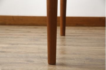 ビンテージ　チーク材　シンプルなデザインで取り入れやすいエクステンションテーブル(4人掛け、6人掛け、ダイニングテーブル、拡張式テーブル、ラウンドテーブル、食卓、ヴィンテージ)(R-075772)