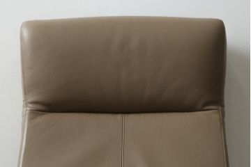 中古　カリモク家具(karimoku)　ザ・ファースト(THE FIRST)　RU71　上質なくつろぎの時間を演出するリクライニングチェア(リクライニングソファ、リクライナー、アームチェア、回転チェア、1人掛け、一人掛け)(R-075773)