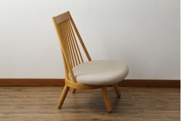 中古　天童木工(Tendo)　S-5027NA-ST　ナラ材　モダンで洗練された空間づくりにおすすめのスポークチェア(イージーチェア、椅子、イス)(定価約15万9千円)(R-075774)