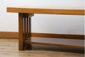 和製ビンテージ　天板肥松一枚板　美しい木目とスタイリッシュなデザインが目を惹くローテーブル(座卓、センターテーブル、リビングテーブル、ヴィンテージ)(R-075776)