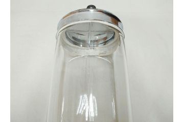 アンティーク雑貨　レトロな空間づくりにおすすめのガラス瓶(ガラスビン、菓子瓶、たばこ瓶、タバコ瓶、T.SAITO SYOUTEN、商店)(R-075780)