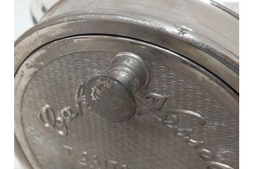 アンティーク雑貨　レトロな空間づくりにおすすめのガラス瓶(ガラスビン、菓子瓶、たばこ瓶、タバコ瓶、T.SAITO SYOUTEN、商店)(R-075781)