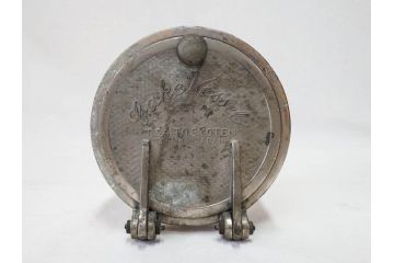 アンティーク雑貨　レトロな空間づくりにおすすめのガラス瓶(ガラスビン、菓子瓶、たばこ瓶、タバコ瓶、T.SAITO SYOUTEN、商店)(R-075784)