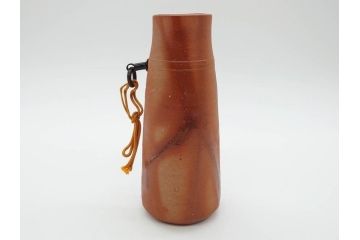 人間国宝　藤原雄　備前　緋襷　味わい深い風合いが魅力的な掛花入(花瓶、花器、花生、共箱付き)(R-075786)
