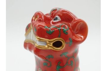 ヘレンド　ハンガリー　HEREND HVNGARY　シノワズリシリーズ　狛犬ペア　西安の黒・赤　右足・左足上げ　2点セット(こまいぬ、手描き、磁器、置物、飾り物、獅子、しし、シシ、HUNGARY)(R-075787)