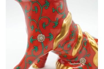ヘレンド　ハンガリー　HEREND HVNGARY　シノワズリシリーズ　狛犬ペア　西安の黒・赤　右足・左足上げ　2点セット(こまいぬ、手描き、磁器、置物、飾り物、獅子、しし、シシ、HUNGARY)(R-075787)