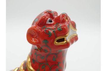 ヘレンド　ハンガリー　HEREND HVNGARY　シノワズリシリーズ　狛犬ペア　西安の黒・赤　右足・左足上げ　2点セット(こまいぬ、手描き、磁器、置物、飾り物、獅子、しし、シシ、HUNGARY)(R-075787)