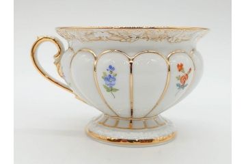 ドイツ　マイセン　Meissen　金彩　宮廷の小花　Xフォーム　ゴールドの装飾が優美な印象を与えるトリオセット(散らし小花、カップ&ソーサー、C&S、プレート、皿、洋食器)(R-075788)