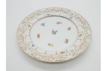 ドイツ　マイセン　Meissen　金彩　宮廷の小花　Xフォーム　ゴールドの装飾が優美な印象を与えるトリオセット(散らし小花、カップ&ソーサー、C&S、プレート、皿、洋食器)(R-075788)