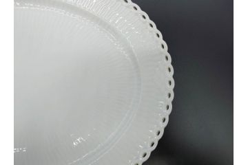 稀少　デンマーク　ROYAL COPENHAGEN(ロイヤルコペンハーゲン)　White Fluted Full Lace　ホワイトフルーテッド フルレース　美しいデザインが優雅さを演出するプレート4枚セット(皿、洋食器)(R-075791)