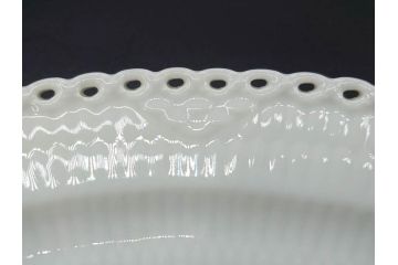 稀少　デンマーク　ROYAL COPENHAGEN(ロイヤルコペンハーゲン)　White Fluted Full Lace　ホワイトフルーテッド フルレース　美しいデザインが優雅さを演出するプレート4枚セット(皿、洋食器)(R-075791)