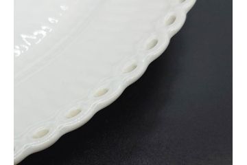 稀少　デンマーク　ROYAL COPENHAGEN(ロイヤルコペンハーゲン)　White Fluted Full Lace　ホワイトフルーテッド フルレース　美しいデザインが優雅さを演出するプレート4枚セット(皿、洋食器)(R-075791)