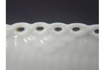 稀少　デンマーク　ROYAL COPENHAGEN(ロイヤルコペンハーゲン)　White Fluted Full Lace　ホワイトフルーテッド フルレース　美しいデザインが優雅さを演出するプレート4枚セット(皿、洋食器)(R-075791)