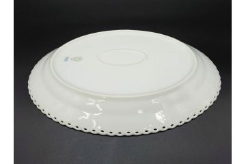 稀少　デンマーク　ROYAL COPENHAGEN(ロイヤルコペンハーゲン)　White Fluted Full Lace　ホワイトフルーテッド フルレース　美しいデザインが優雅さを演出するプレート4枚セット(皿、洋食器)(R-075791)