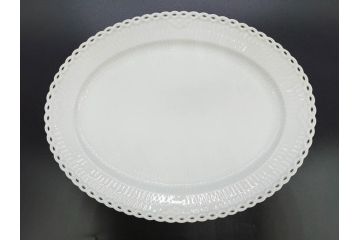 稀少　デンマーク　ROYAL COPENHAGEN(ロイヤルコペンハーゲン)　White Fluted Full Lace　ホワイトフルーテッド フルレース　美しいデザインが優雅さを演出するプレート4枚セット(皿、洋食器)(R-075791)