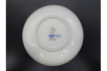 デンマーク　ROYAL COPENHAGEN(ロイヤルコペンハーゲン)　ホワイトフルーテッド ハーフレース　ブルーフラワー カーブ　ハイハンドル 気品漂う佇まいが魅力のカップ&ソーサー3客セット(White Fluted、C&S、洋食器)(R-075792)