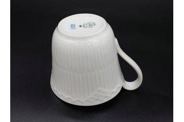 デンマーク　ROYAL COPENHAGEN(ロイヤルコペンハーゲン)　ホワイトフルーテッド ハーフレース　ブルーフラワー カーブ　ハイハンドル 気品漂う佇まいが魅力のカップ&ソーサー3客セット(White Fluted、C&S、洋食器)(R-075792)