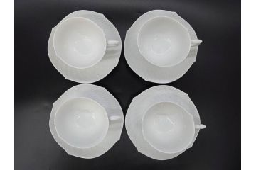 ドイツ　マイセン　Meissen　波の戯れ　ホワイト　さざ波のようなデザインが素敵なマグ4客・ティーカップ&ソーサー4客(C&S、マグカップ、洋食器)(R-075794)