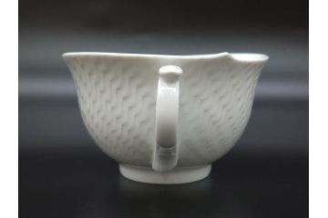 ドイツ　マイセン　Meissen　波の戯れ　ホワイト　さざ波のようなデザインが素敵なマグ4客・ティーカップ&ソーサー4客(C&S、マグカップ、洋食器)(R-075794)