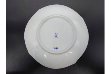 ドイツ　マイセン　Meissen　波の戯れ　ホワイト　さざ波のようなデザインが素敵なマグ4客・ティーカップ&ソーサー4客(C&S、マグカップ、洋食器)(R-075794)