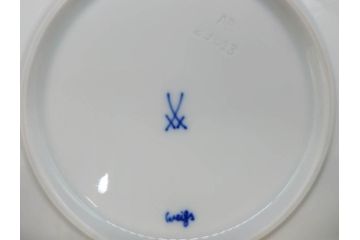 ドイツ　マイセン　Meissen　波の戯れ　ホワイト　さざ波のようなデザインが素敵なマグ4客・ティーカップ&ソーサー4客(C&S、マグカップ、洋食器)(R-075794)