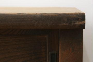 和製アンティーク　幅2945mm　趣のある佇まいが魅力的!上がり框としても使える特大置き床(ローボード、リビングボード、テレビ台、テレビボード、収納棚、戸棚)(R-075808)