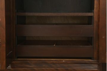 中古　美品　松本民芸家具　特注サイズ　洗練された佇まいのクリデンザサイドボード(クレデンザ、リビングボード、収納棚、戸棚)(R-075809)