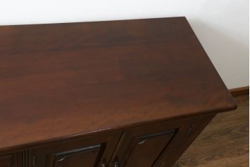 中古　美品　松本民芸家具　特注サイズ　洗練された佇まいのクリデンザサイドボード(クレデンザ、リビングボード、収納棚、戸棚)(R-075809)