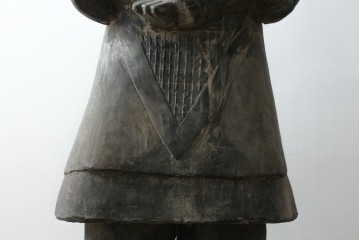 中国ヴィンテージ　特大!!　堂々とした立ち姿で威厳を感じさせる兵馬俑の像　(R-075812)