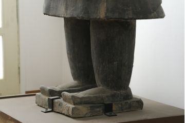 中国ビンテージ　特大!!  堂々とした立ち姿で威厳を感じさせる兵馬俑の象(焼物、オブジェ、将軍俑?、置物、ディスプレイ、店舗什器、ヴィンテージ)(R-075812)