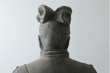 中国ビンテージ　特大!!  堂々とした立ち姿で威厳を感じさせる兵馬俑の象(焼物、オブジェ、将軍俑?、置物、ディスプレイ、店舗什器、ヴィンテージ)(R-075812)
