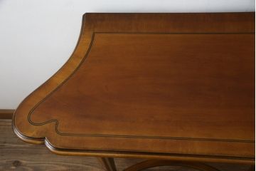 中古　美品　イタリア高級家具　メデア(Medea)　クラシカルな佇まいと特徴あるデザインが素敵なサイドテーブル(コンソールテーブル、花台、飾り台)(定価約35万円)(R-075824)
