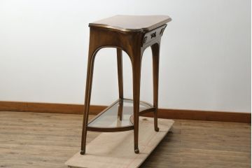 中古　イタリア高級家具　メデア(Medea)　クラシカルな佇まいと華やかな意匠が素敵なドレッサー(鏡台、化粧台、ミラー)(定価約55万円)(R-075825)