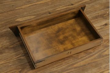 中古　イタリア高級家具　メデア(Medea)　クラシカルな佇まいと華やかな意匠が素敵なドレッサー(鏡台、化粧台、ミラー)(定価約55万円)(R-075825)
