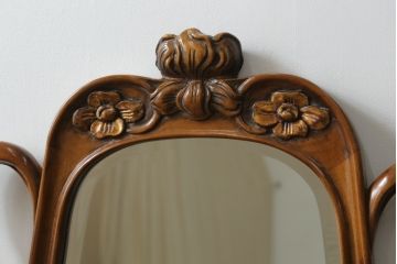 中古　イタリア高級家具　メデア(Medea)　クラシカルな佇まいと華やかな意匠が素敵なドレッサー(鏡台、化粧台、ミラー)(定価約55万円)(R-075825)