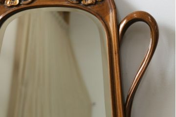 中古　イタリア高級家具　メデア(Medea)　クラシカルな佇まいと華やかな意匠が素敵なドレッサー(鏡台、化粧台、ミラー)(定価約55万円)(R-075825)